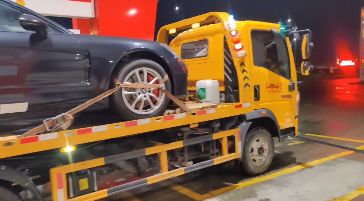北海行车途中遇到突发状况该如何呼叫道路救援？